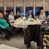 Foto_Im Winkel_Abenessen.png